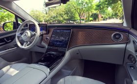 
									Mercedes-Benz 2023 EQE full								