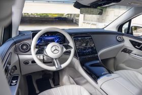 
									Mercedes-Benz 2023 EQE full								
