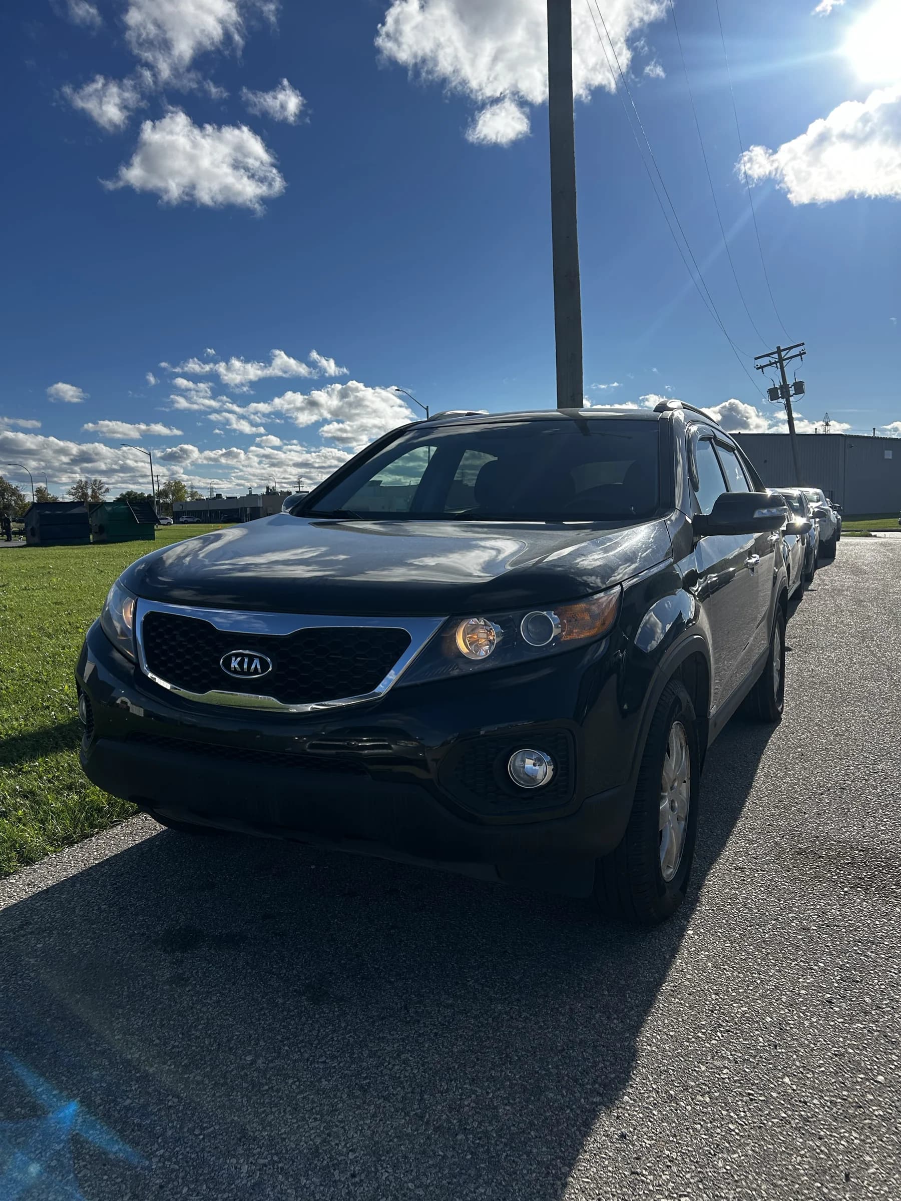 Black 2013 Kia Sorento LX AWD SUV, front view
