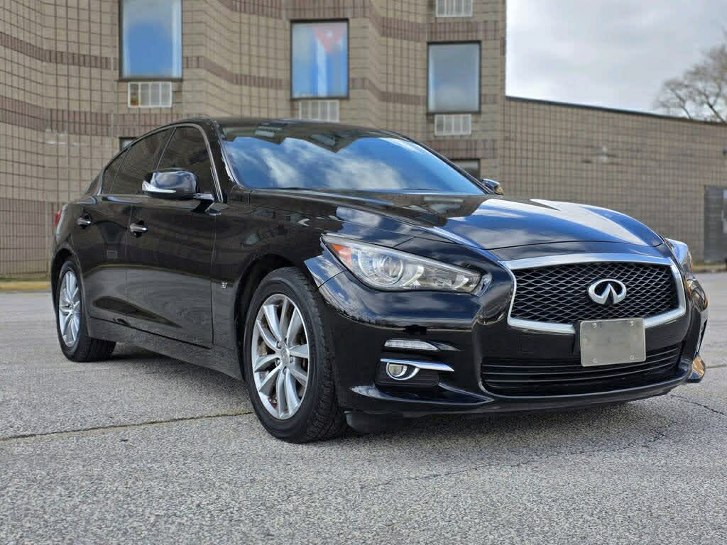 Infiniti Q50 2014