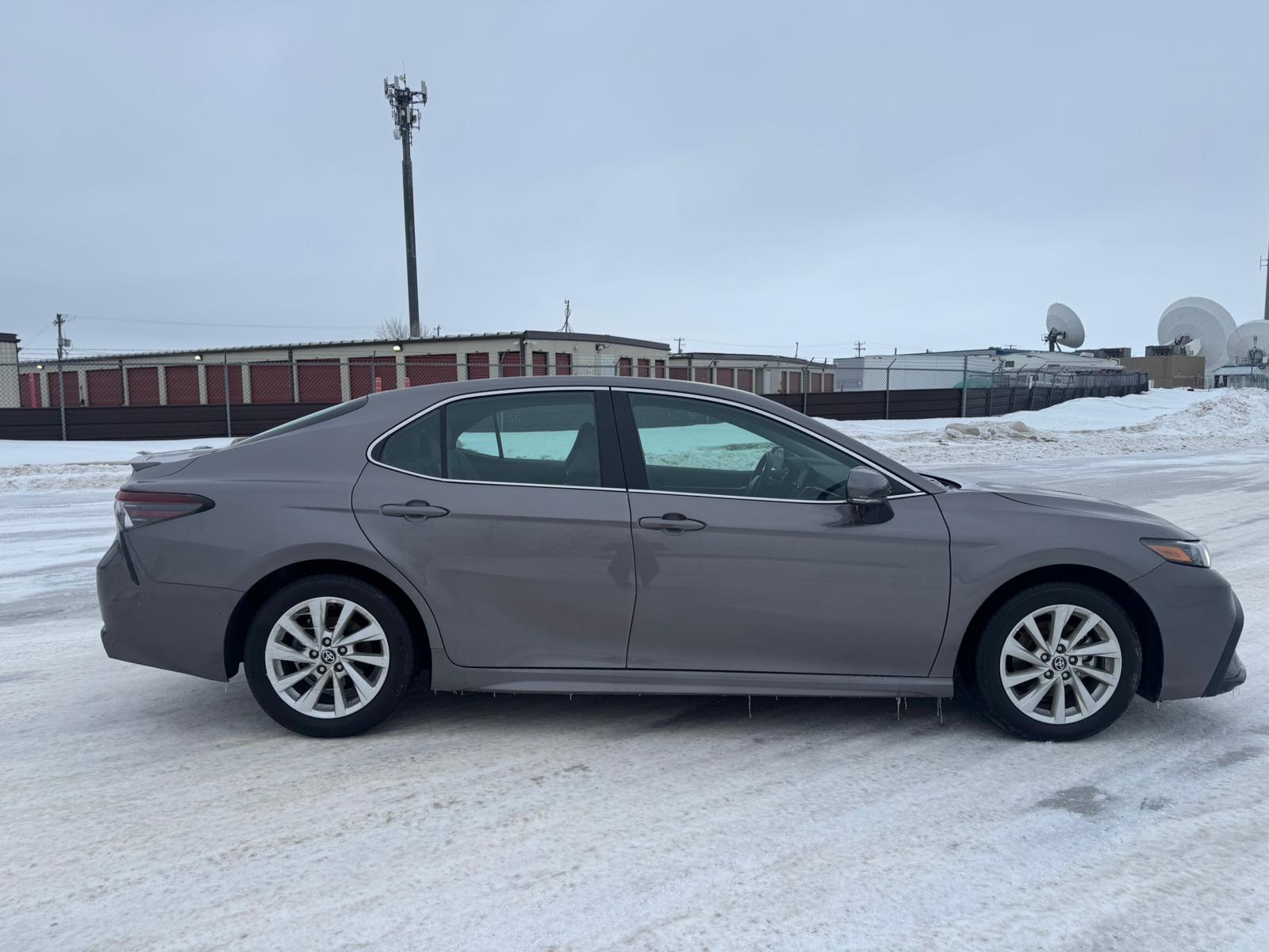 Toyota Camry AWD LE/SE 2024